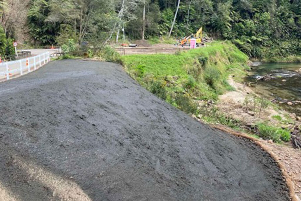 lawn and turf case study Te Puke Bridge in the Bay of Plenty 3
